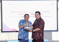 Pelindo III-Semen Indonesia...
