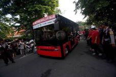 Bus Listrik Angkutan...