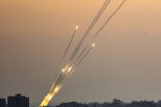 Hamas Hujani Israel...