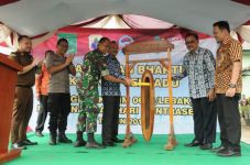 Sukseskan Program KB,...