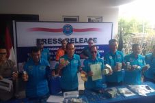 Luar Biasa! Terpidana...