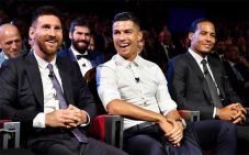 Ronaldo Soal Makan Malam...