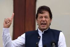 Pakistan Ancam Balas...