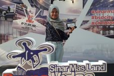 Main Drone di BSD, Dosen...