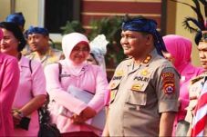 Pembunuhan Gadis Baduy,...