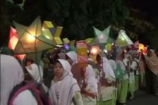 Ribuan Warga Semarakkan...