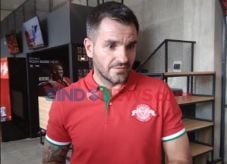 Simon McMenemy Tatap...