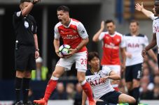 Tuai Kritik, Unai Emery...