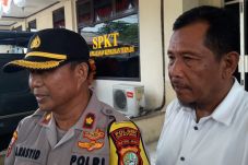 Pemilik Anjing Sparta...