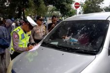 Terjaring Razia, Ibu...