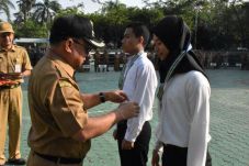 Bupati Lepas Mahasiswa...