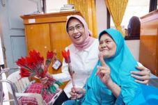 Senyum Pelanggan PLN...
