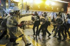 China Ancam Berlakukan...