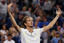 Lolos Semifinal US Open,...