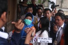 Polisi Buru Tersangka...