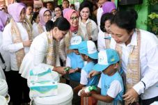 Di Solo, Ibu Negara...