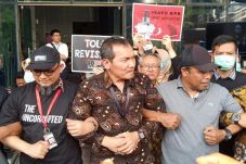 Saut Situmorang: Tolak...