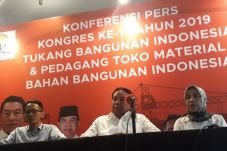 Tukang Bangunan Minta...