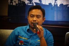Bawa Nama AMPG, Adi...