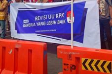 Aliansi Masyarakat Sebut...