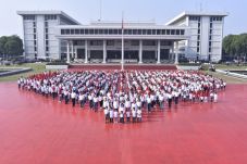 Keceriaan 1.000 Anak-anak...