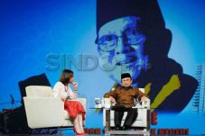 BJ Habibie Belum Dibolehkan...