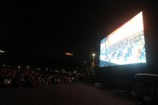 Masyarakat Ingin Konser...
