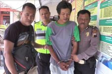 Kesal Diminta Ceraikan...