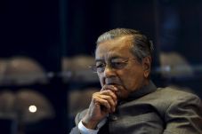 BJ Habibie Wafat, Mahathir:...