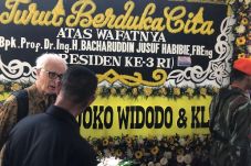 Romo Magnis Sebut BJ...