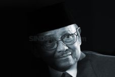BJ Habibie, Presiden...