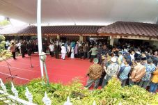 Ribuan Pelayat Terus...