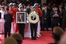 Putra Sulung Ungkap...