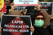 Penolakan Wadah Pegawai...