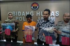 Sodomi 50 Bocah di Bawah...