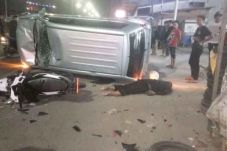 Diseruduk Avanza, Pengendara...