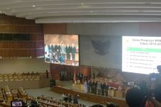 DPR Sahkan Irjen Firli...