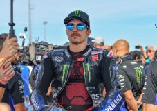 Maverick Vinales Angkat...