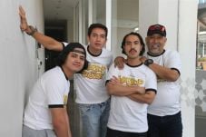 Ingin Sama Persis dengan...
