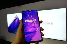 Realme 5 Resmi Rilis,...