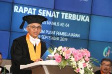 Orasi Ilmiah di UGM,...