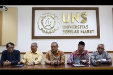 UNS Akan Anugerahkan...