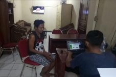 Edan, Paman dan Keponakan...