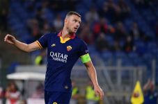 Edin Dzeko Ukir 90 Gol...