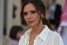 Victoria Beckham Kenalkan...