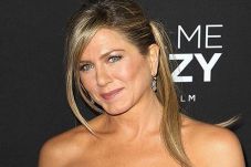 Jennifer Aniston Harus...