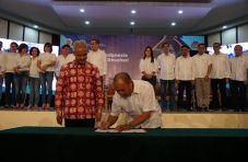 Ganjar Pranowo Lantik...