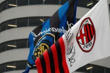Momentum AC Milan Perangi...