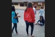 Video Perundungan Siswi...