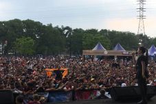 Nella Kharisma Goyang...
